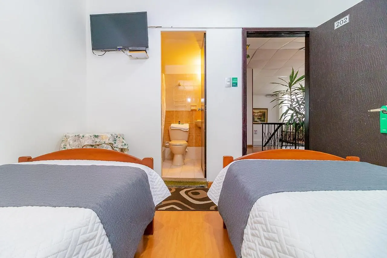 مبيت وإفطار Ayenda 1080 Bogota Alpes Castellana
