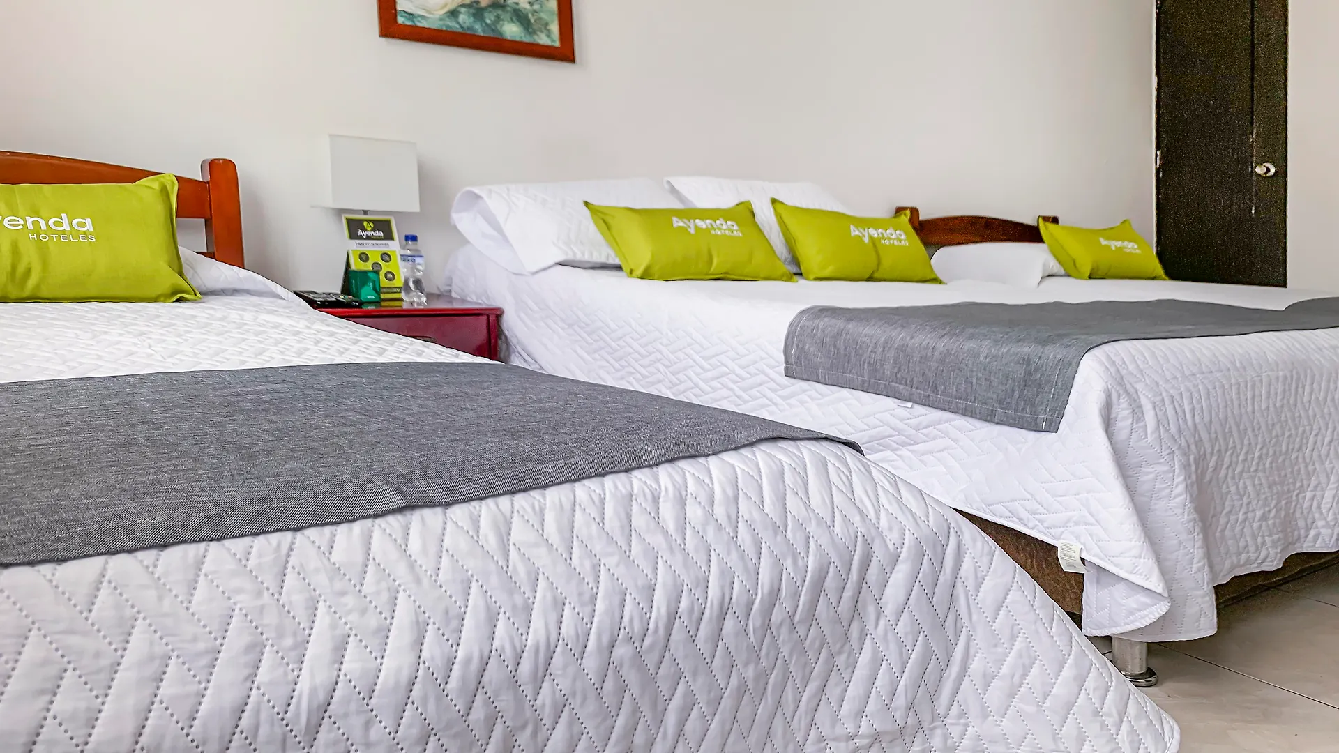 مبيت وإفطار Ayenda 1080 Bogota Alpes Castellana فندق مبيت وإفطار